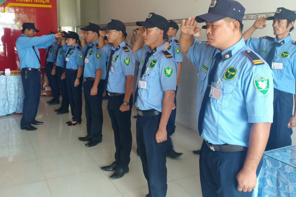 BẢO VỆ VĂN PHÒNG - TÒA NHÀ